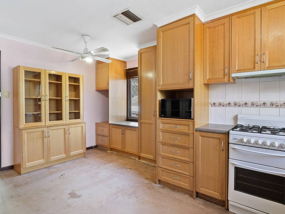 8 Larissa Court, HACKHAM WEST, SA 5163