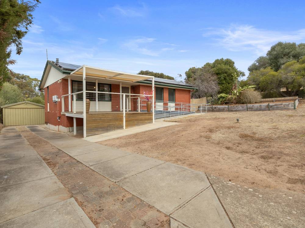 8 Larissa Court, HACKHAM WEST, SA 5163