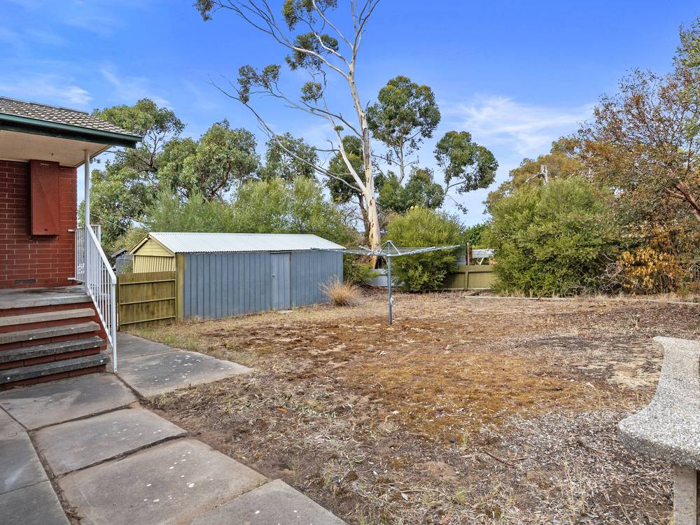 8 Larissa Court, HACKHAM WEST, SA 5163