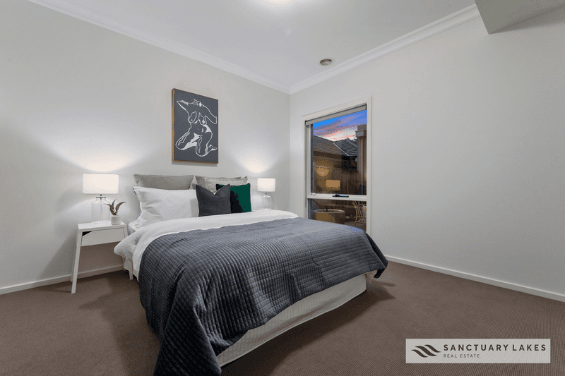 18 Cremorne Street, SANCTUARY LAKES, VIC 3030