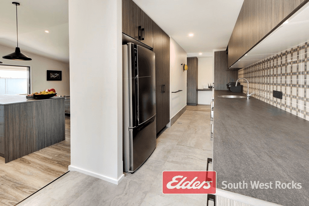 25 Athena Pde, SOUTH WEST ROCKS, NSW 2431