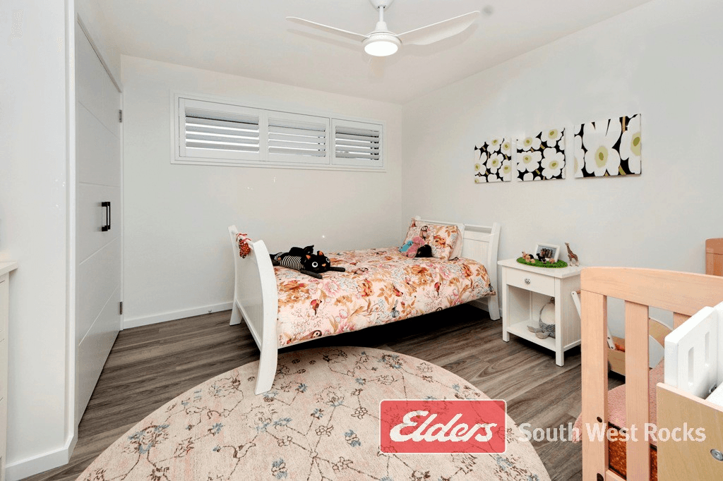 25 Athena Pde, SOUTH WEST ROCKS, NSW 2431