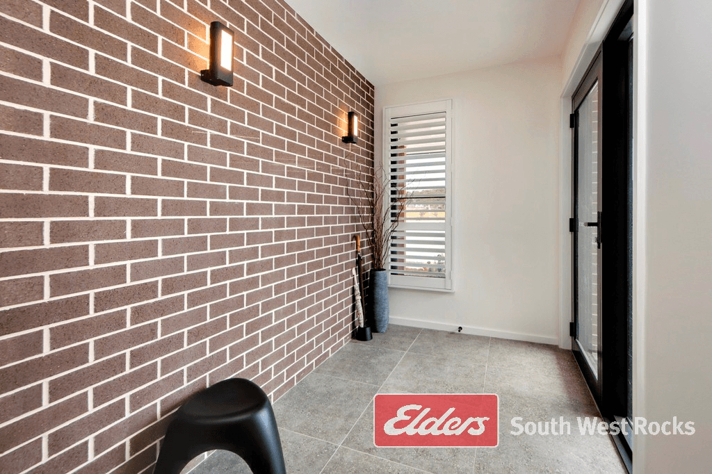 25 Athena Pde, SOUTH WEST ROCKS, NSW 2431