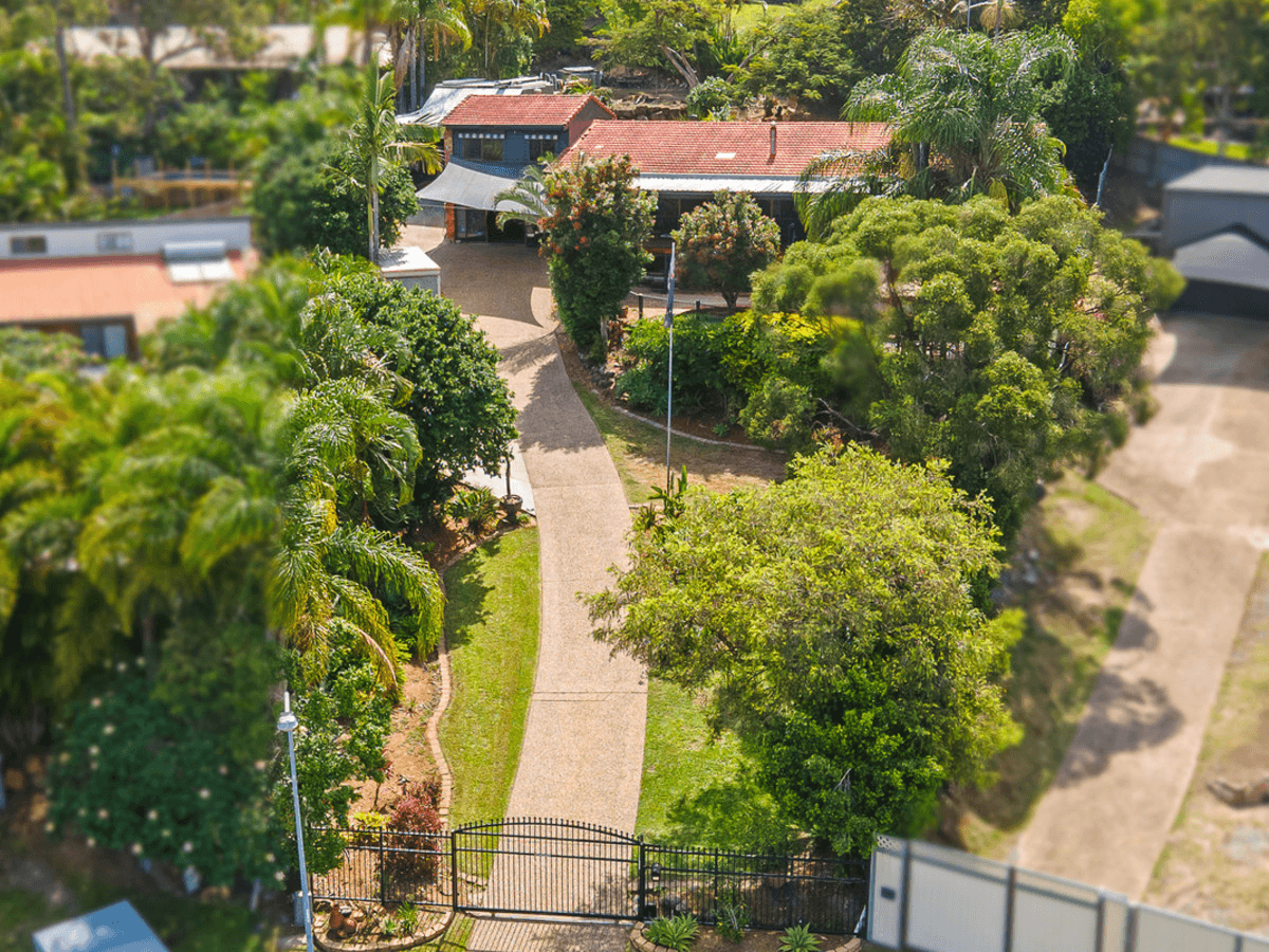 12 Nowra Court, Helensvale, QLD 4212