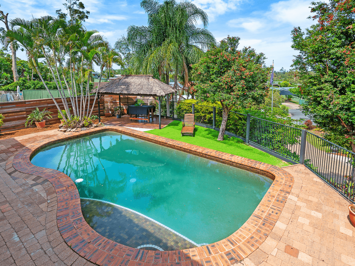 12 Nowra Court, Helensvale, QLD 4212