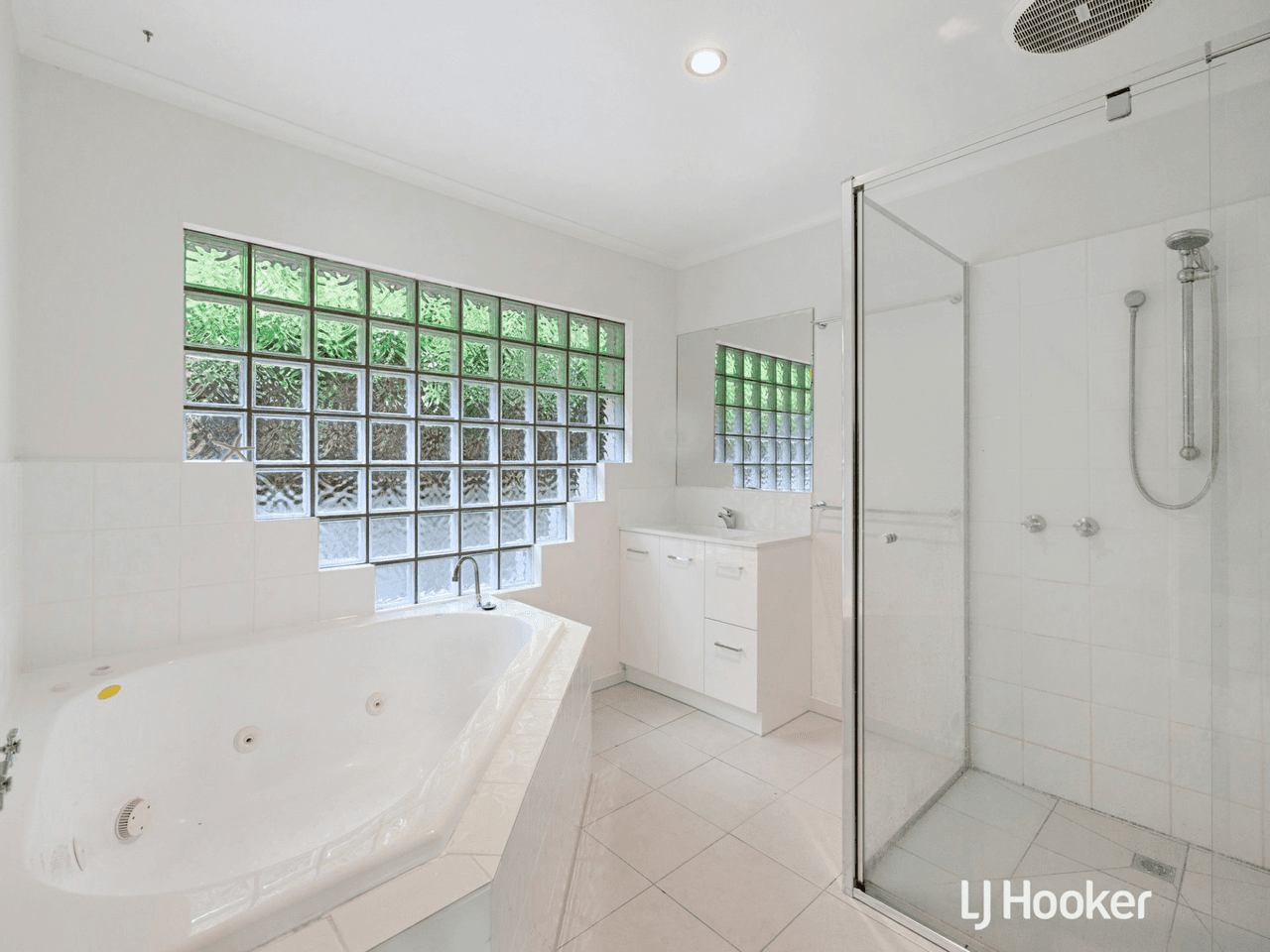 16 Meikle Street, MEENIYAN, VIC 3956