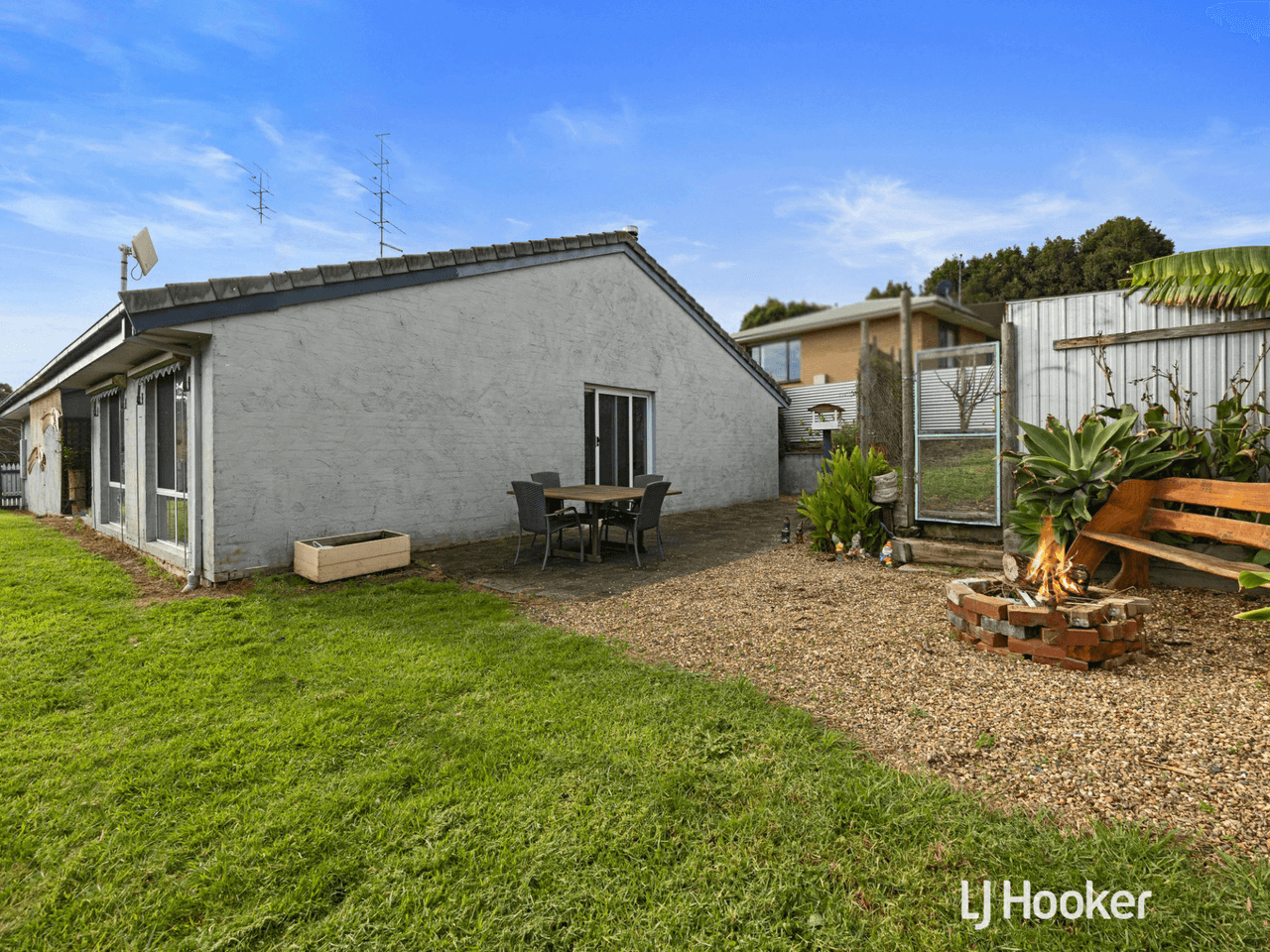 16 Meikle Street, MEENIYAN, VIC 3956