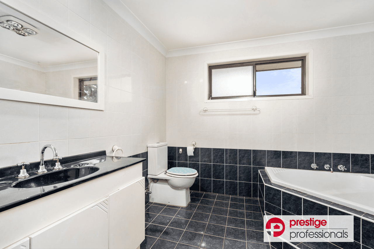 16 Beddington Court, WATTLE GROVE, NSW 2173