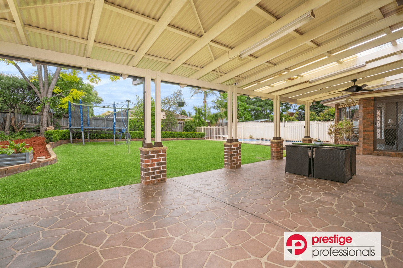 16 Beddington Court, WATTLE GROVE, NSW 2173