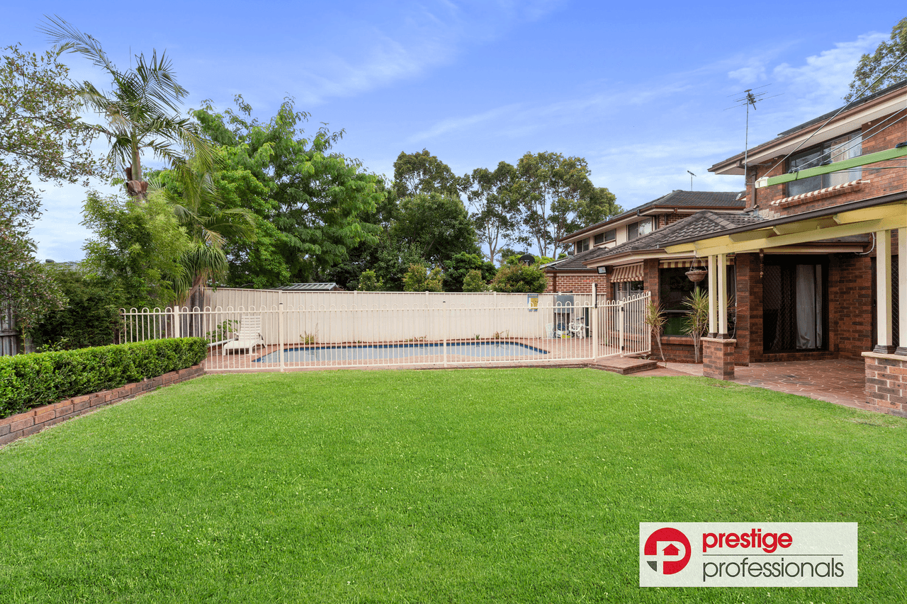 16 Beddington Court, WATTLE GROVE, NSW 2173