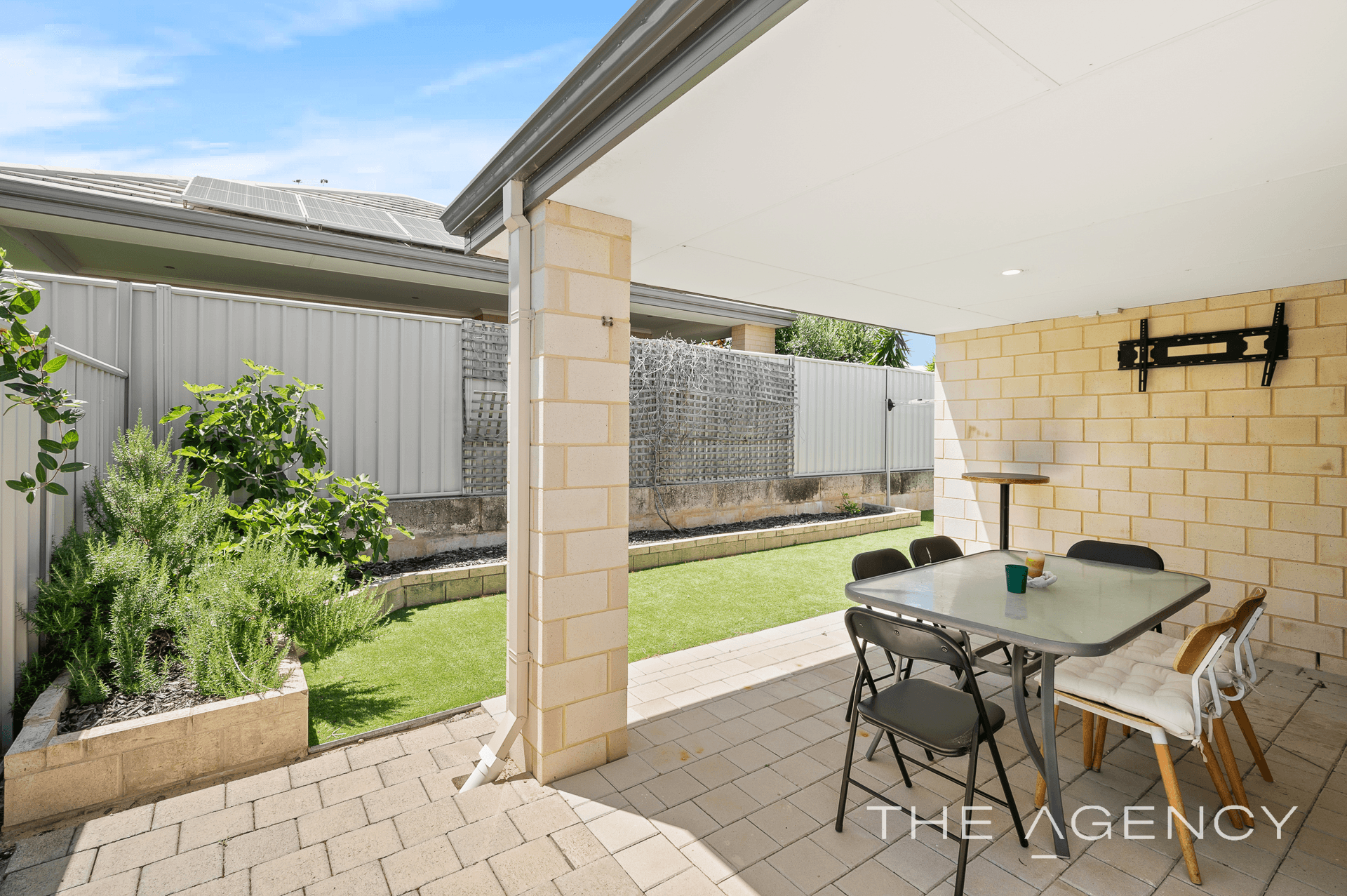 10 Cooralya Avenue, Golden Bay, WA 6174