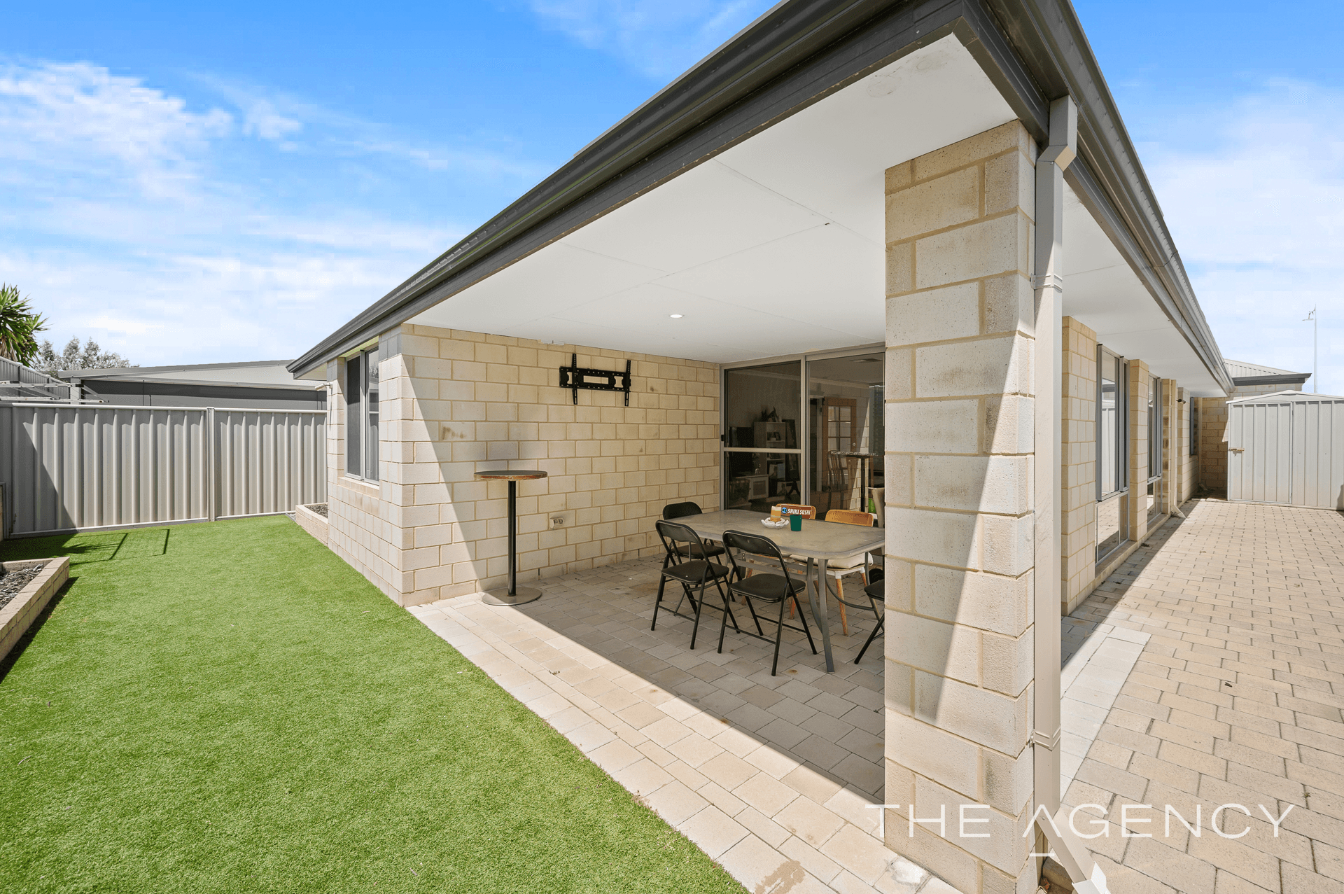 10 Cooralya Avenue, Golden Bay, WA 6174