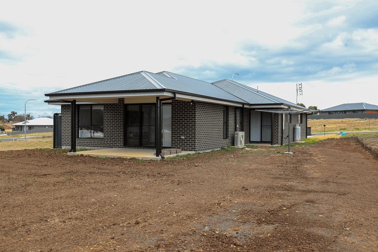 69 Mather Street, INVERELL, NSW 2360