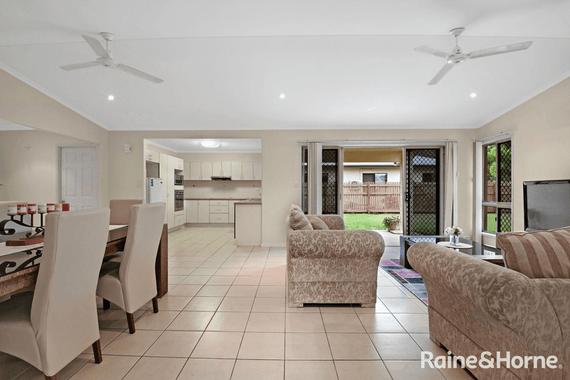 56 Thorn Street, MOUNT LOUISA, QLD 4814