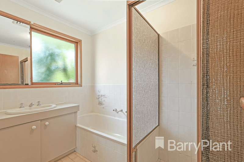 2 Ridder Court, DINGLEY VILLAGE, VIC 3172