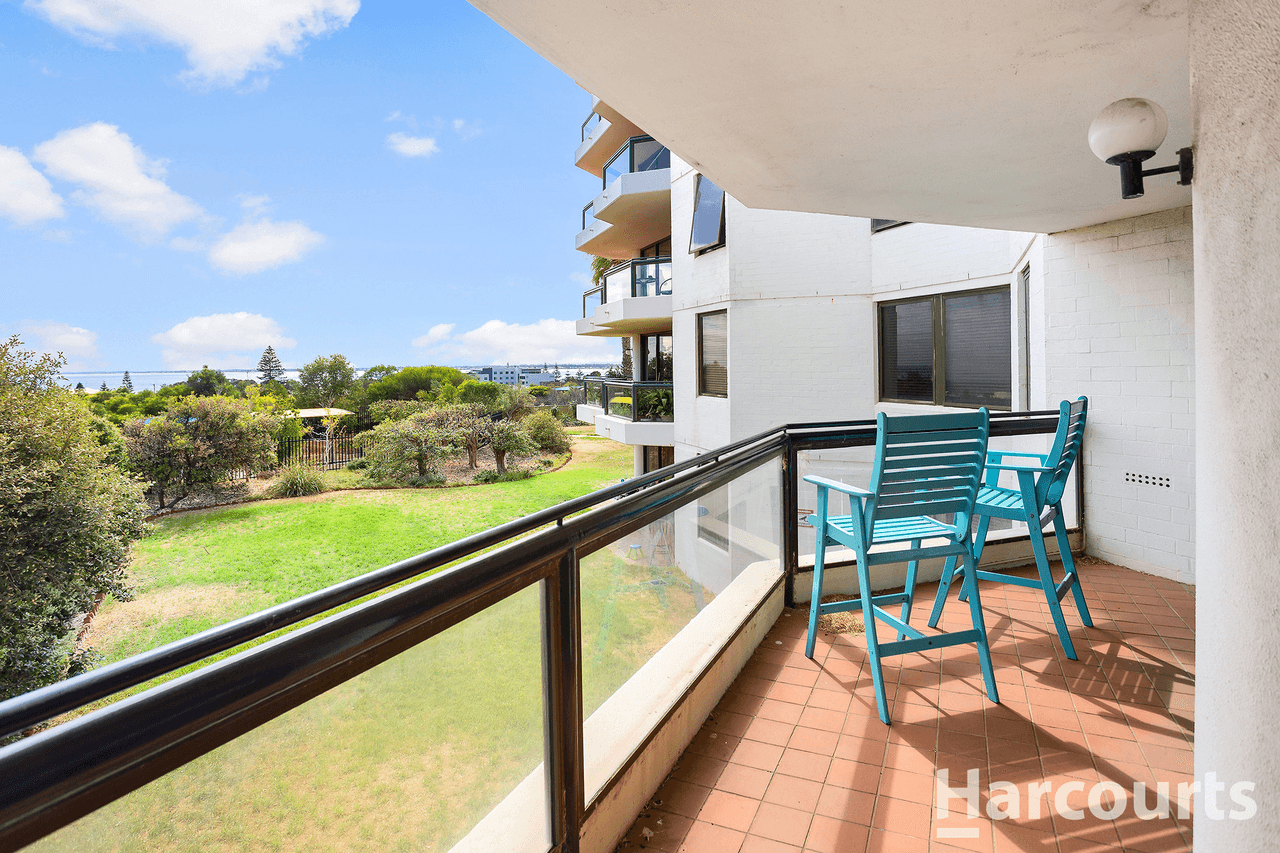 4/6A Valley Road, HALLS HEAD, WA 6210