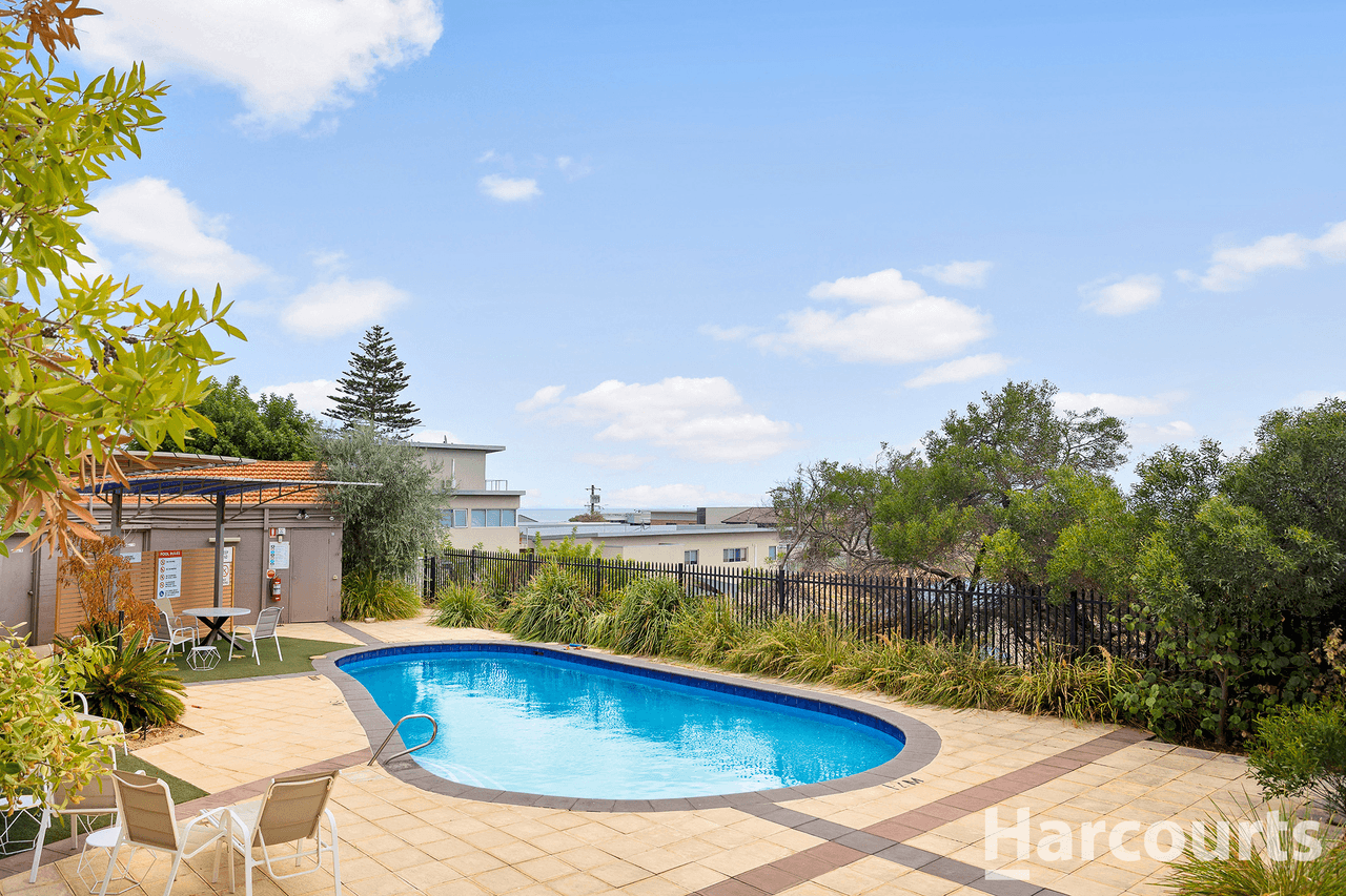 4/6A Valley Road, HALLS HEAD, WA 6210