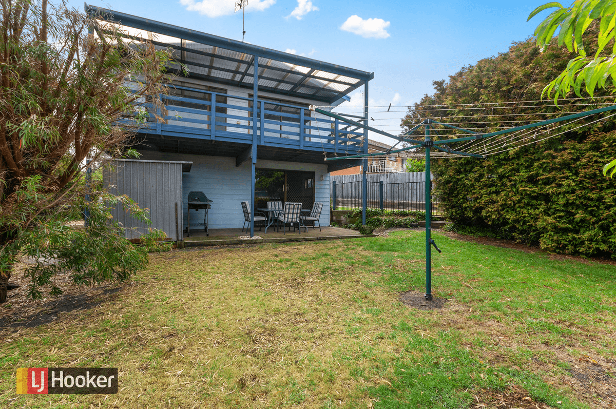 19 O'Neills Road, LAKES ENTRANCE, VIC 3909