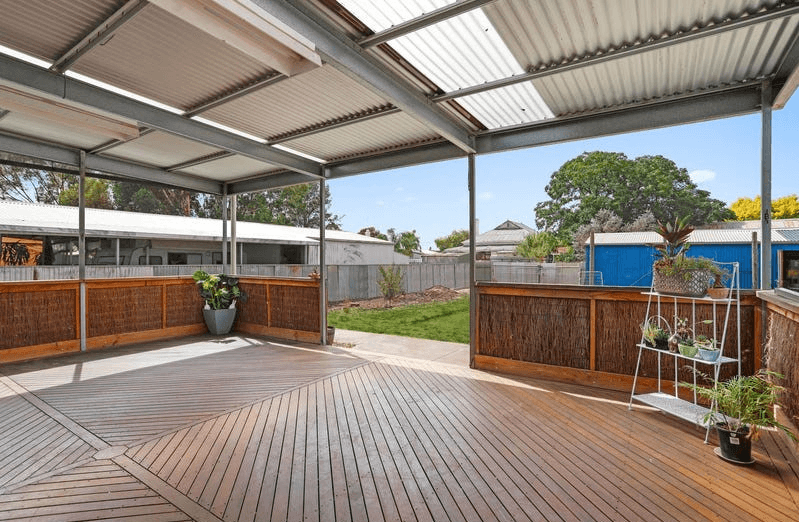 71 Jamouneau Street, WARRACKNABEAL, VIC 3393