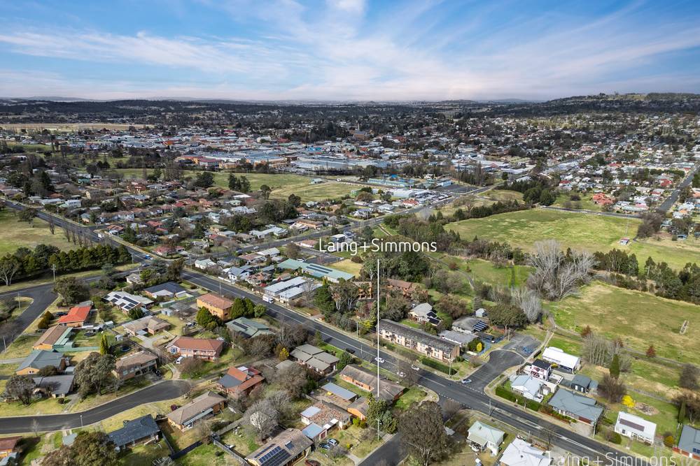 2/219 Donnelly Street, Armidale, NSW 2350