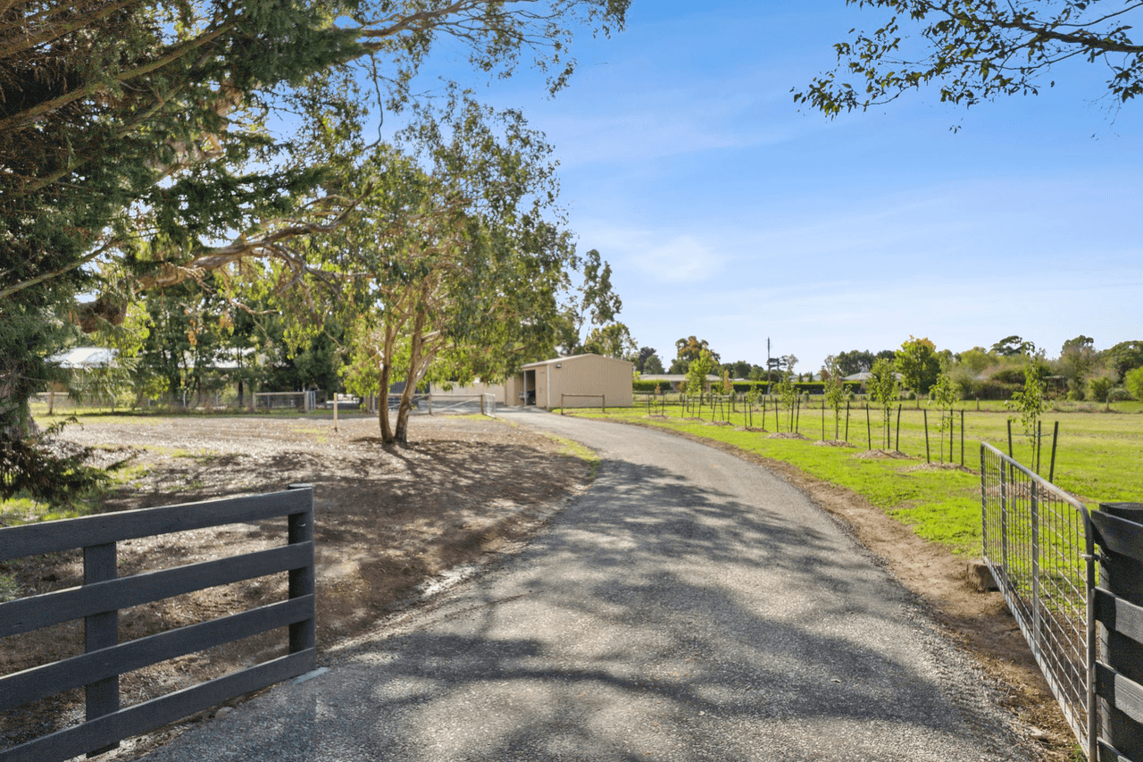 24 Trentham Road, TYLDEN, VIC 3444