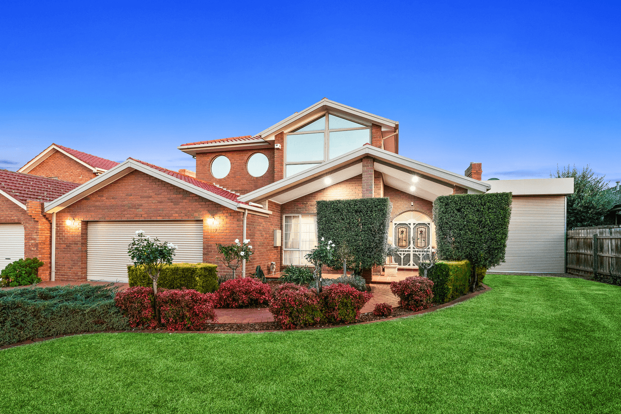 117 Chichester Drive, TAYLORS LAKES, VIC 3038