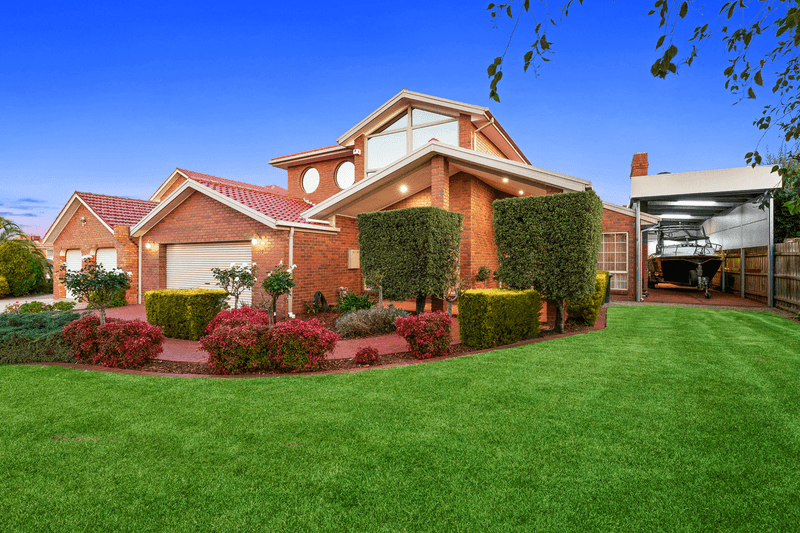 117 Chichester Drive, TAYLORS LAKES, VIC 3038