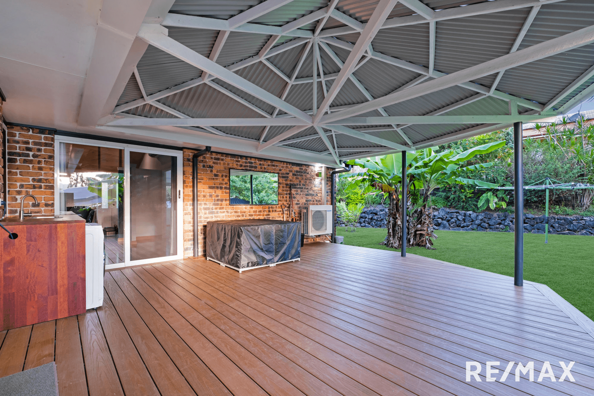 2 Eversleigh Court, NAMBOUR, QLD 4560