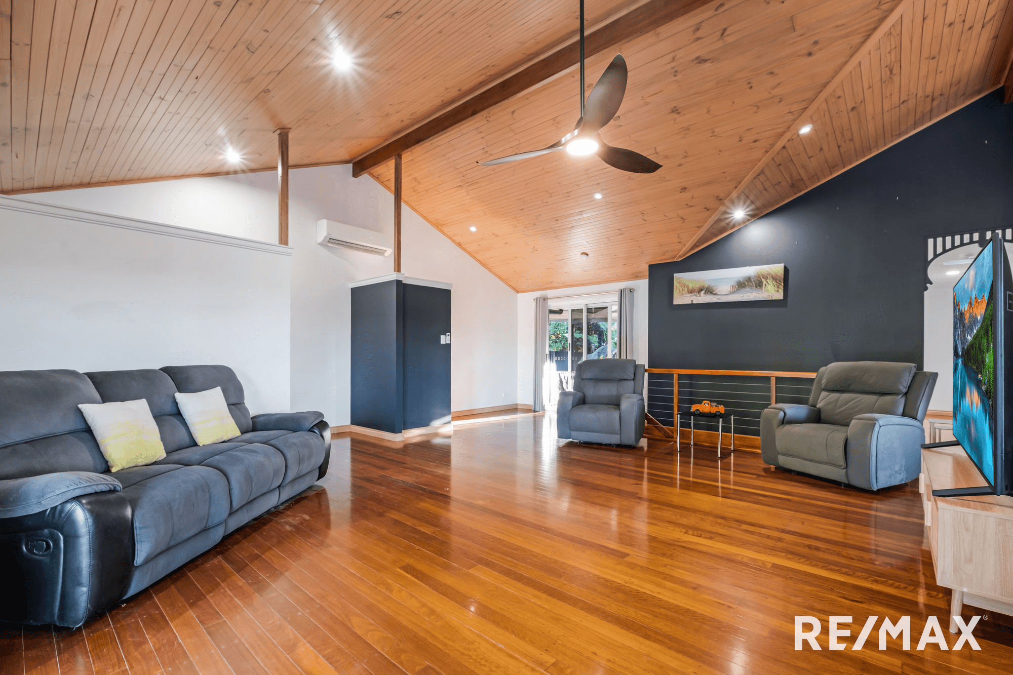 2 Eversleigh Court, NAMBOUR, QLD 4560