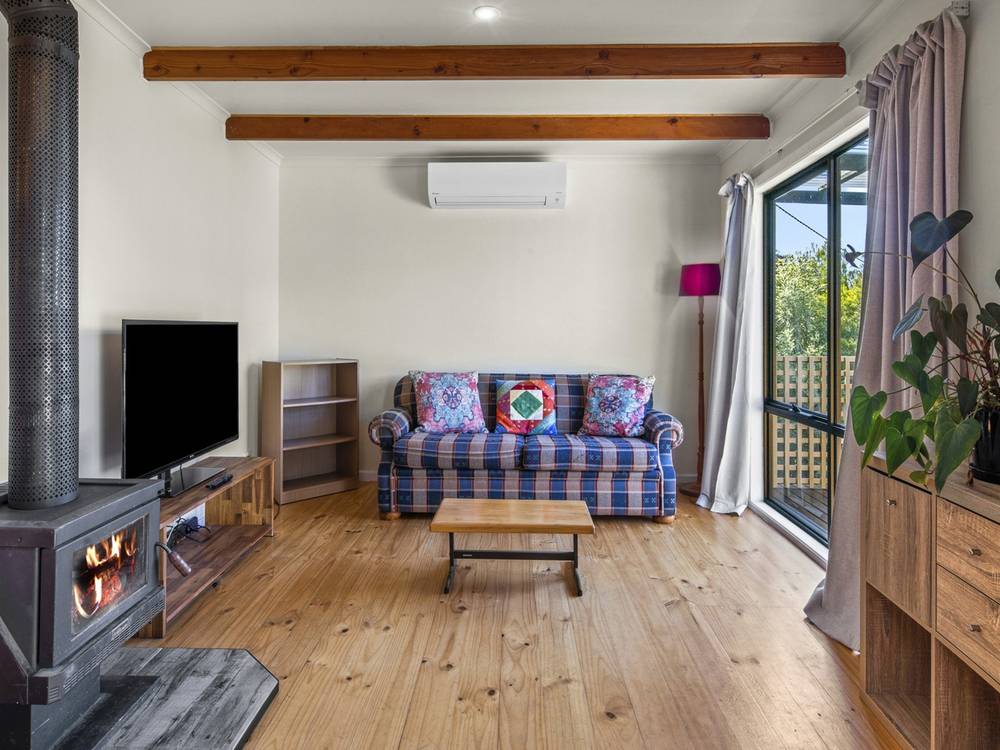 4 Burgess Street, BICHENO, TAS 7215