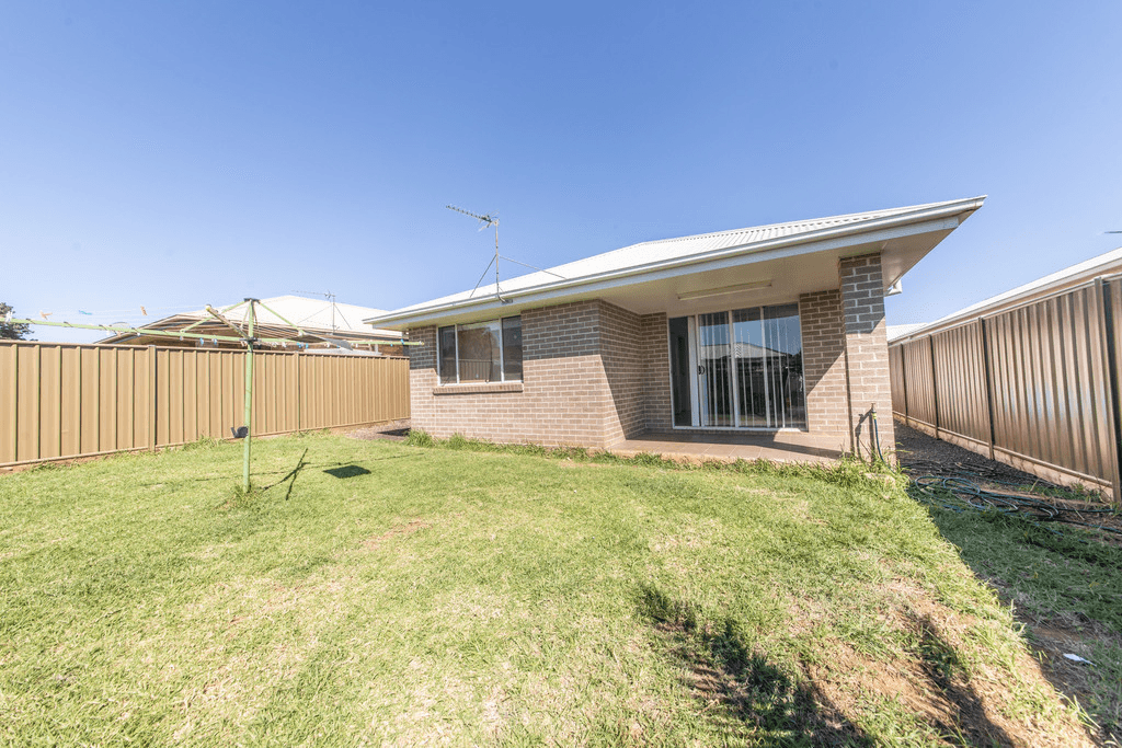 6A & 6B Thornett Place, DUBBO, NSW 2830