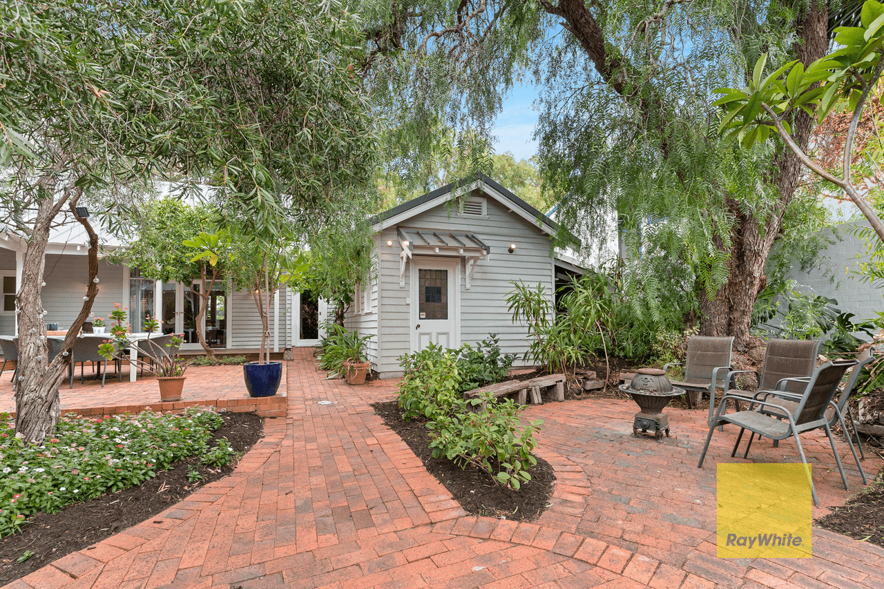 30 Salvado Street, COTTESLOE, WA 6011