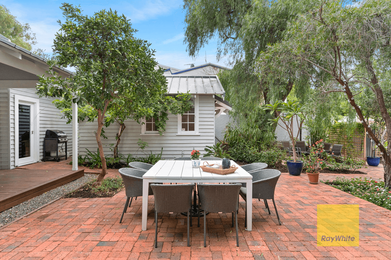 30 Salvado Street, COTTESLOE, WA 6011