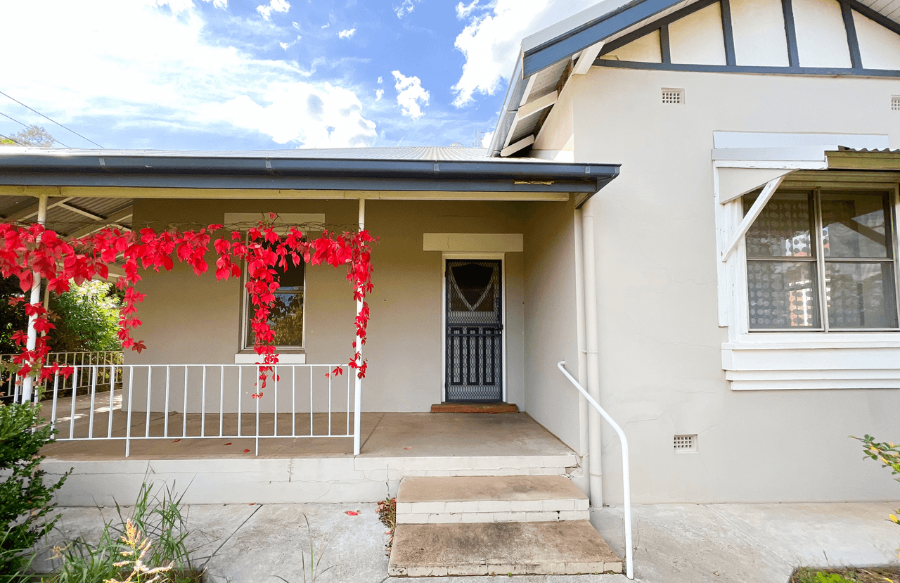 54 Orange Street, PARKES, NSW 2870