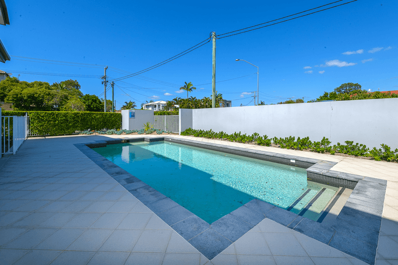 10/15 CLARK STREET, BIGGERA WATERS, QLD 4216