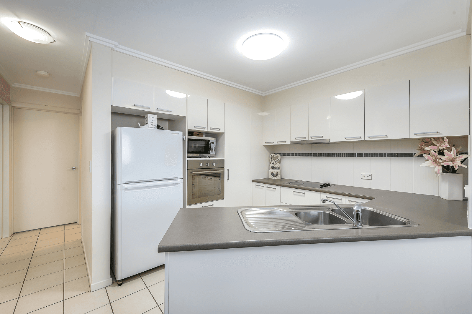 10/15 CLARK STREET, BIGGERA WATERS, QLD 4216