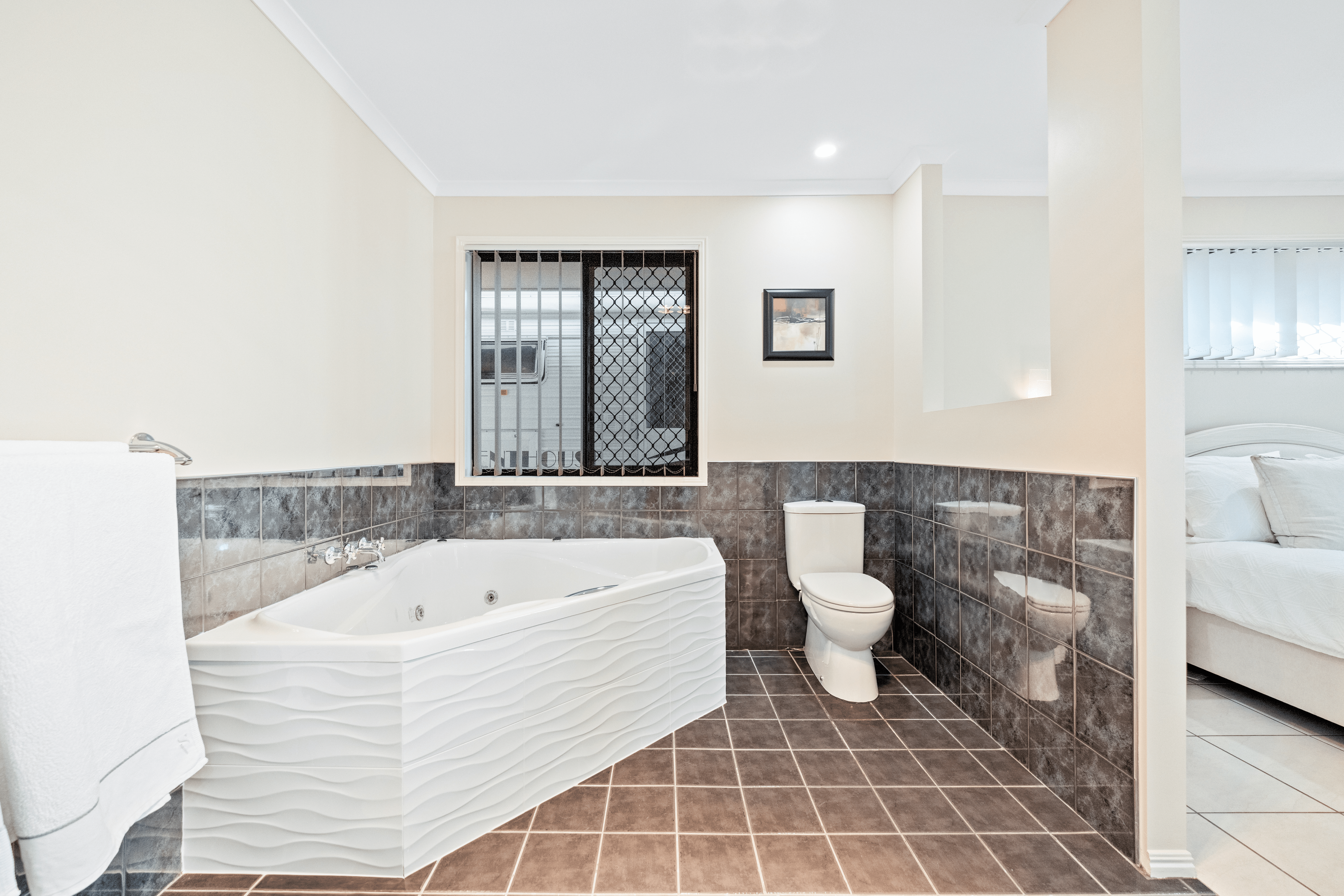 20 Banksia Avenue, TIN CAN BAY, QLD 4580