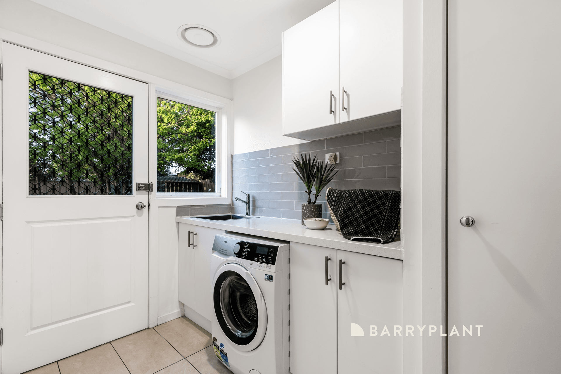 32 Lakeview Avenue, Rowville, VIC 3178