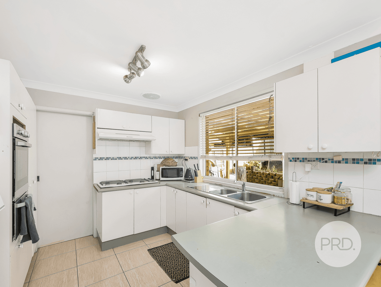 10 & 10A Startop Place, AMBARVALE, NSW 2560