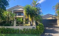9 O'Brien Court, ARUNDEL, QLD 4214