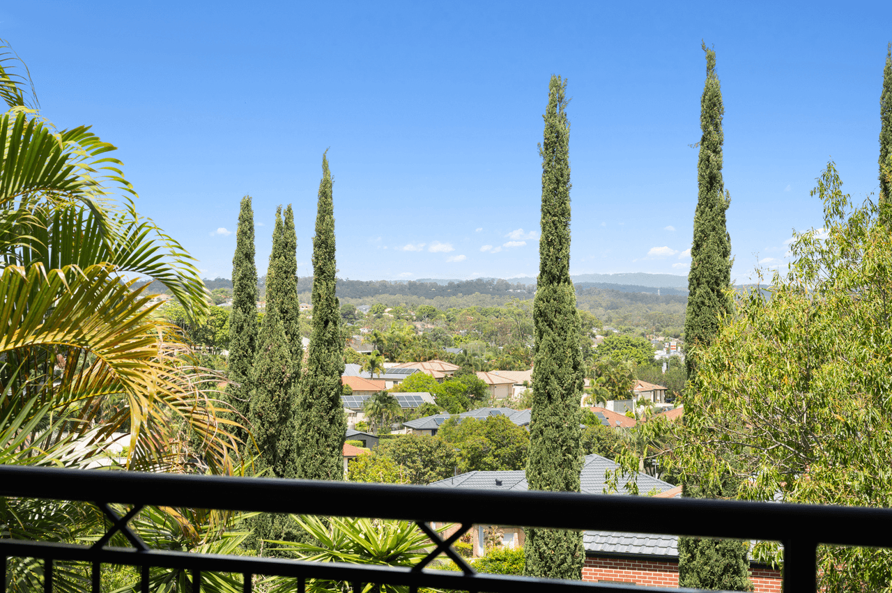 9 O'Brien Court, ARUNDEL, QLD 4214