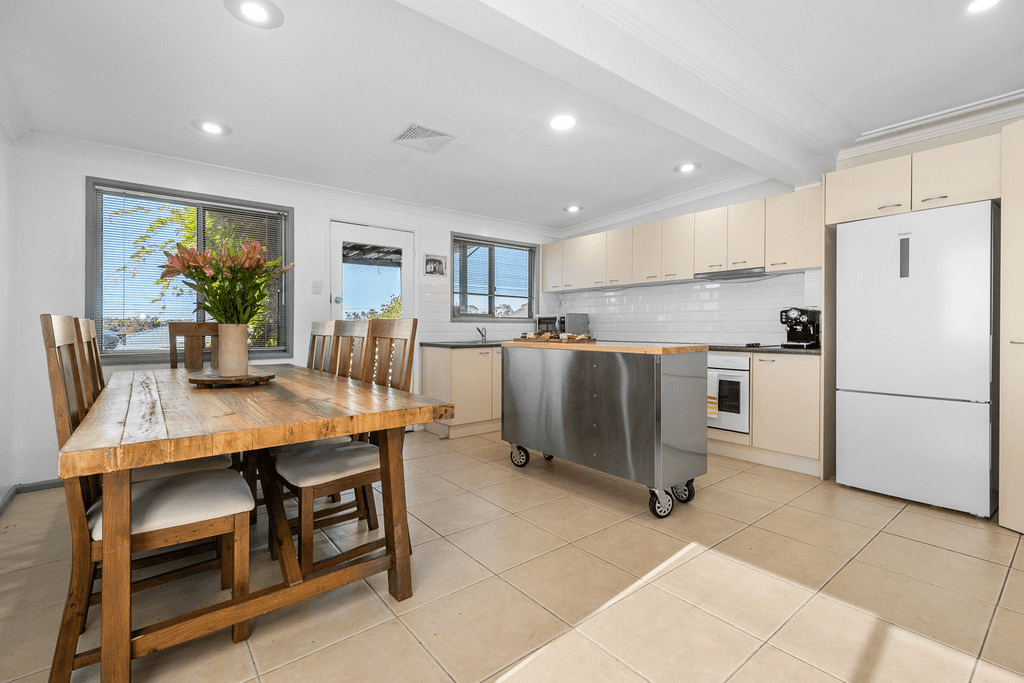 28 South Street, KILLARNEY VALE, NSW 2261