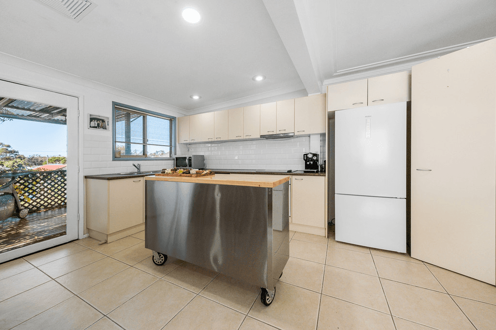 28 South Street, KILLARNEY VALE, NSW 2261