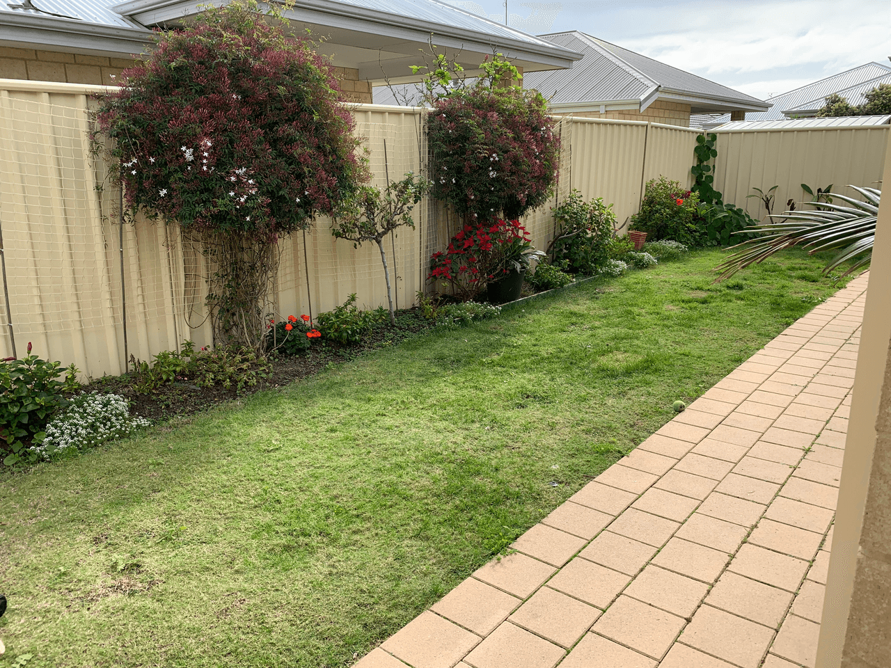 6 Sandy Terrace, SINGLETON, WA 6175