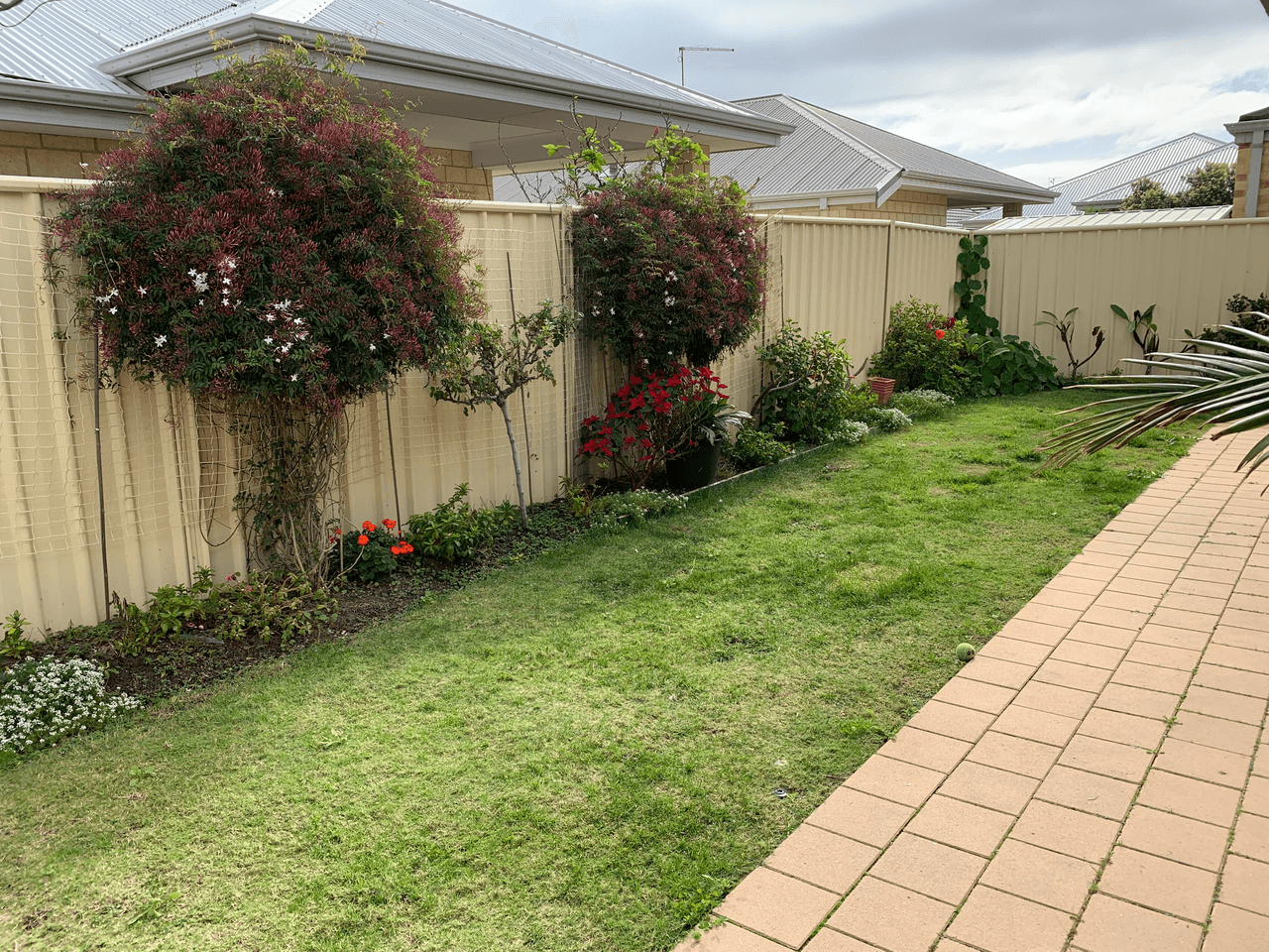 6 Sandy Terrace, SINGLETON, WA 6175