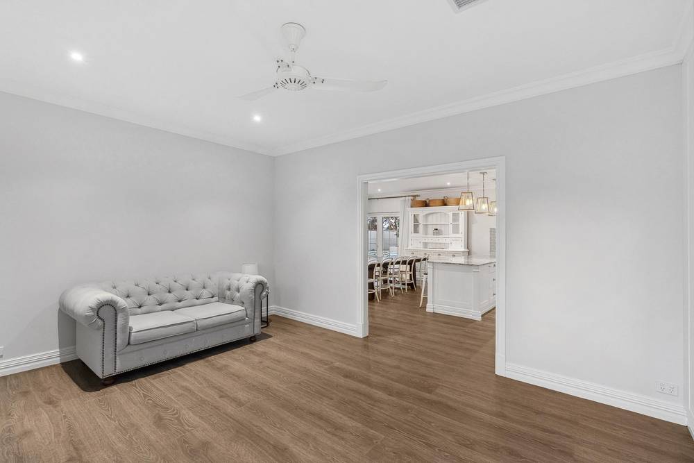 28 Avana Loop, Caversham, WA 6055