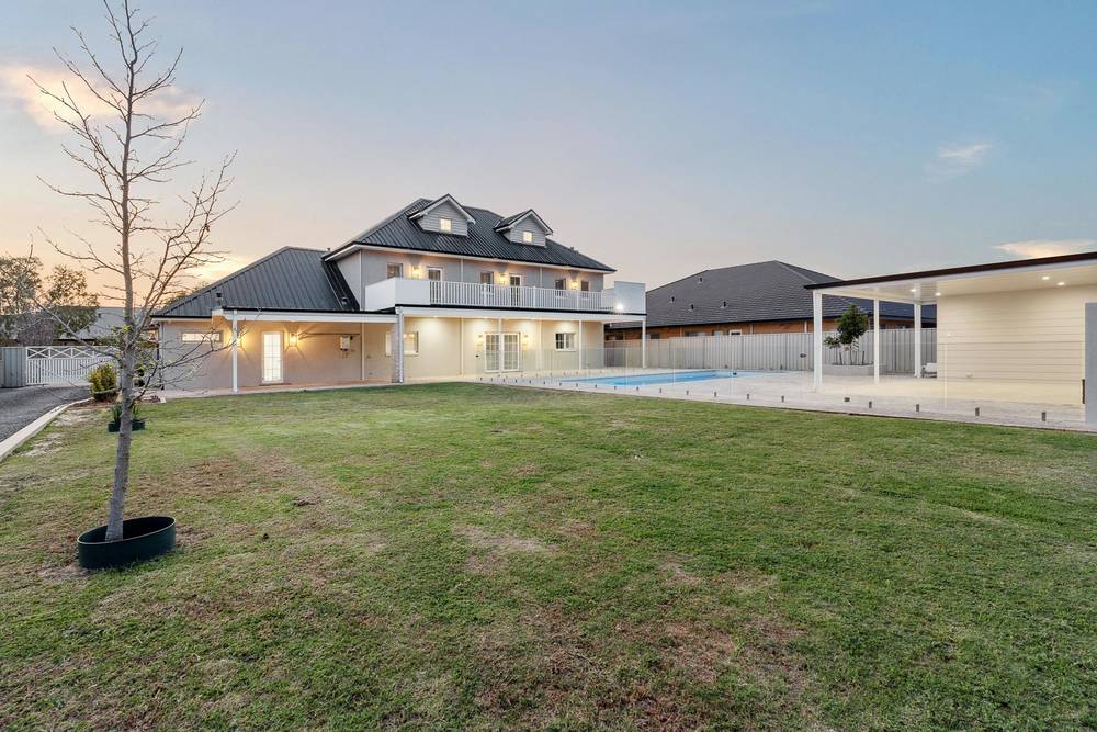 28 Avana Loop, Caversham, WA 6055