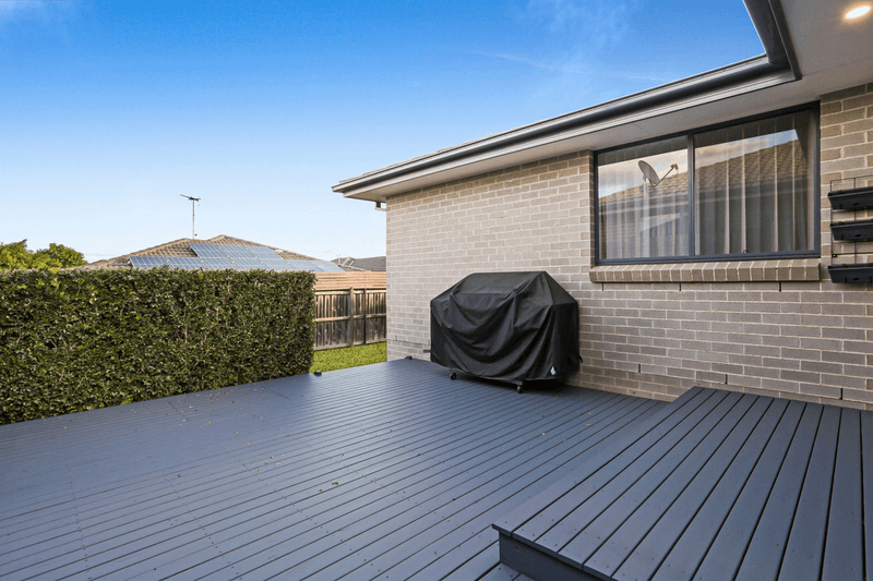 10 Minorca Circuit, Spring Farm, NSW 2570