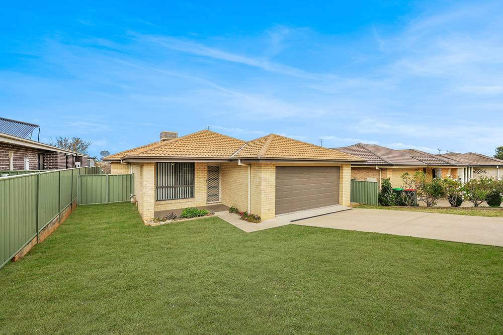 13 Emerald Avenue, TAMWORTH, NSW 2340