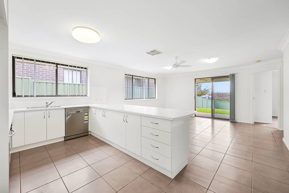 13 Emerald Avenue, TAMWORTH, NSW 2340